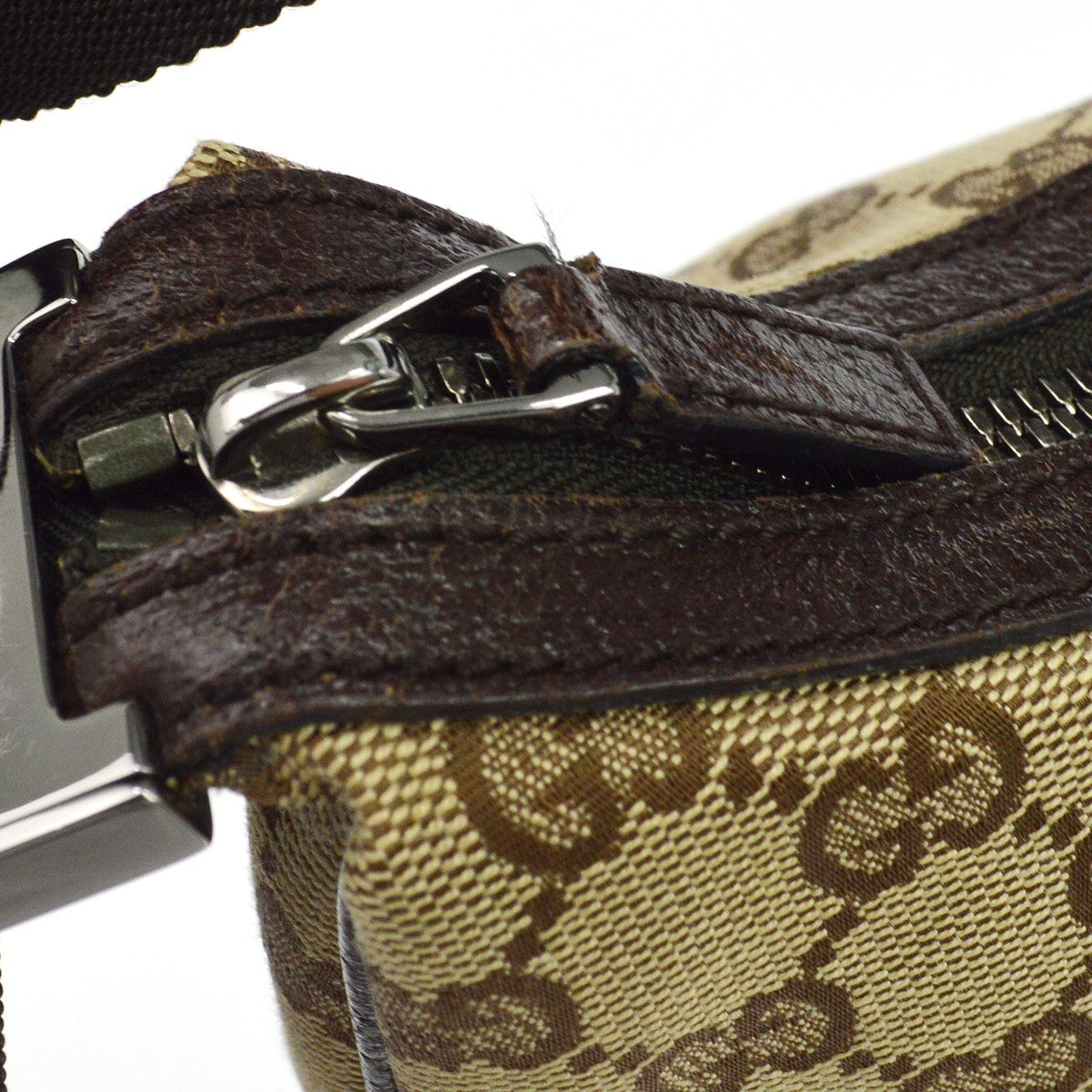 Gucci Borsa a tracolla in tela GG Vintage Crossbody Bag in Brown GG Canvas