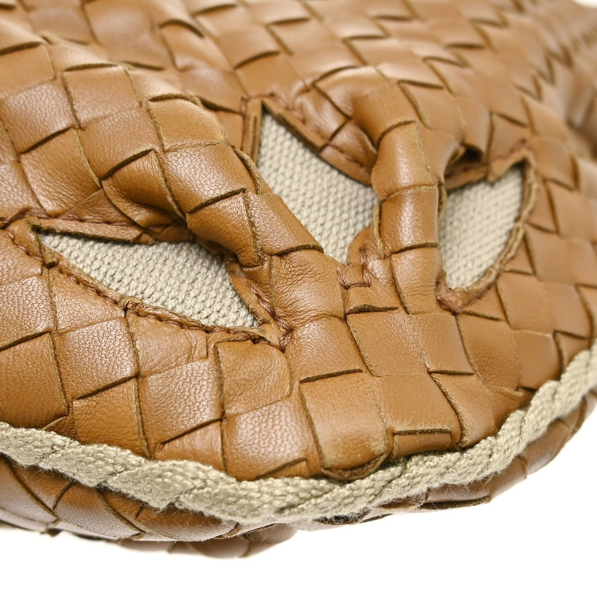 Bottega Veneta Hobo Intrecciato Vintage Hobo Bag in Brown Leather