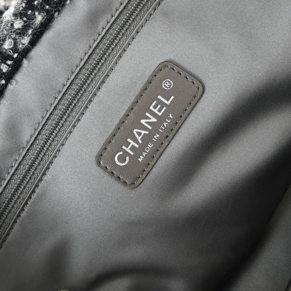 Chanel Bon Bon Tote Vintage in Black Leather