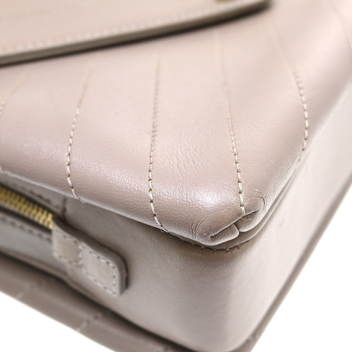 Chanel Chevron Vintage Shoulder Bag in Purple Calfskin