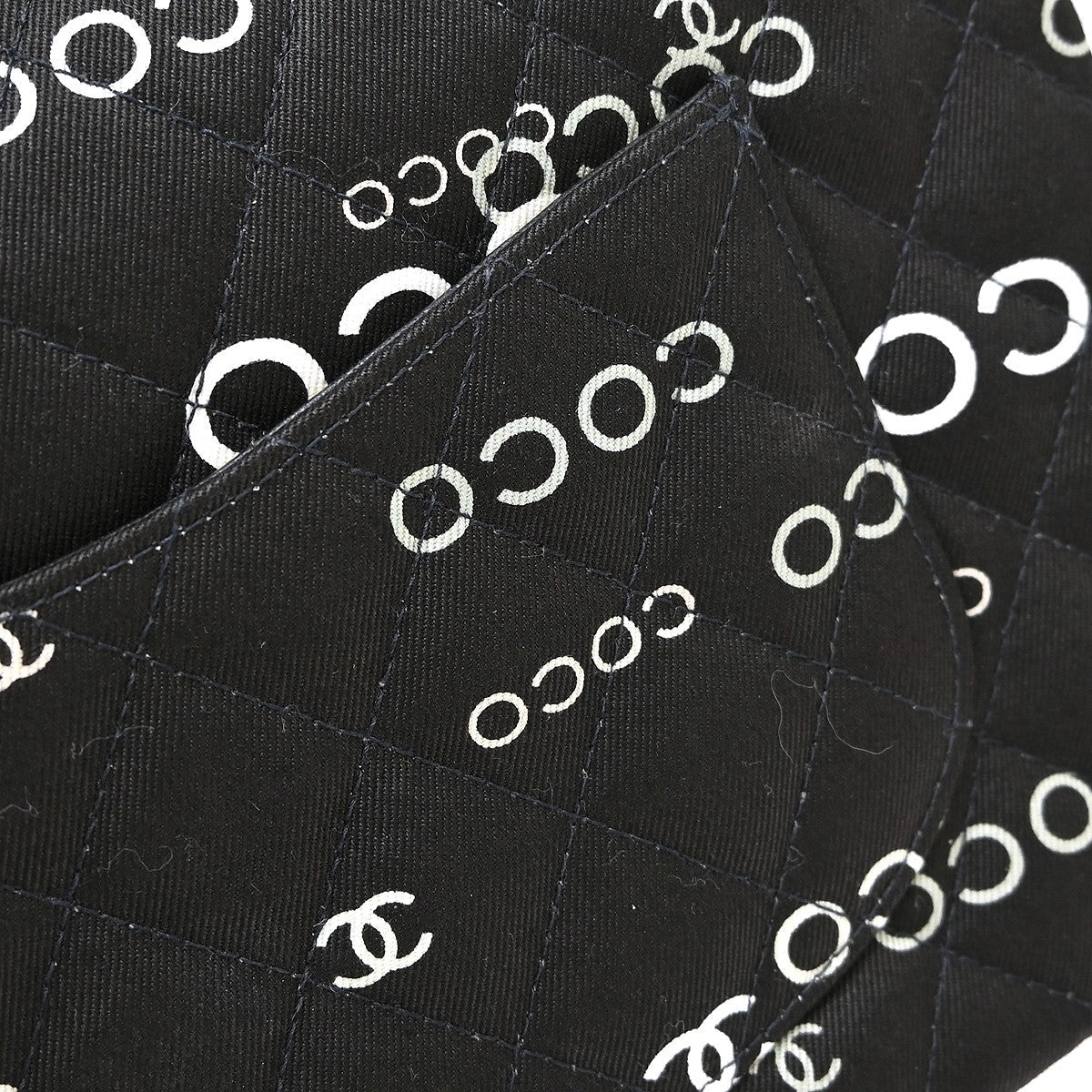 Chanel Classic Double Flap Medium Vintage Shoulder Bag in Black Caviar Leather