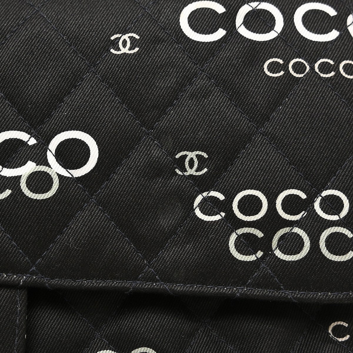 Chanel Classic Double Flap Medium Vintage Shoulder Bag in Black Caviar Leather