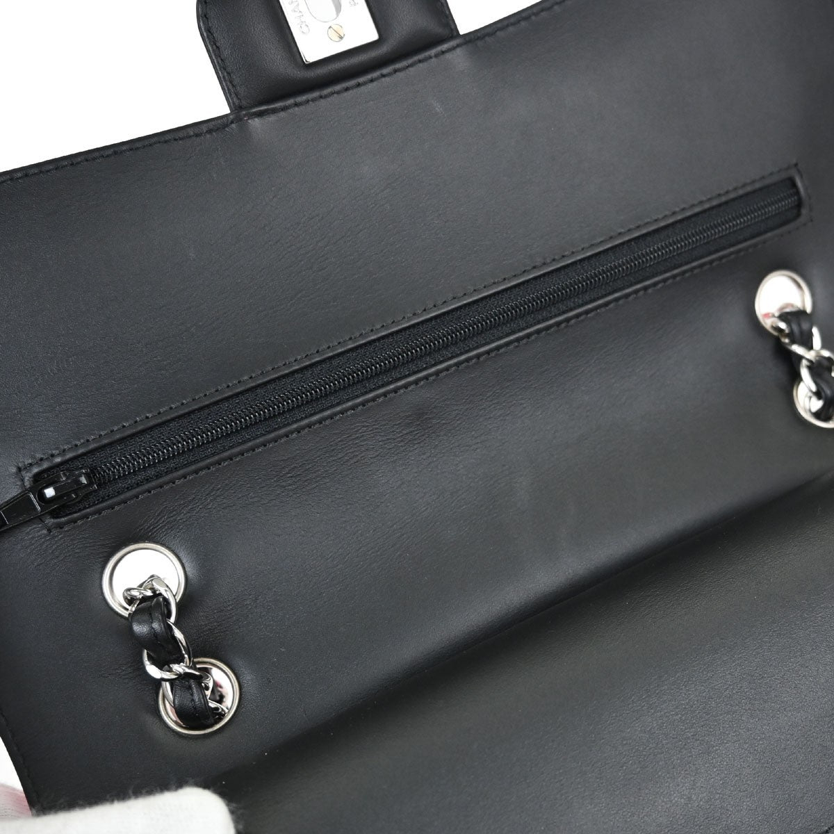 Chanel Classic Double Flap Medium Vintage Shoulder Bag in Black Patent Leather