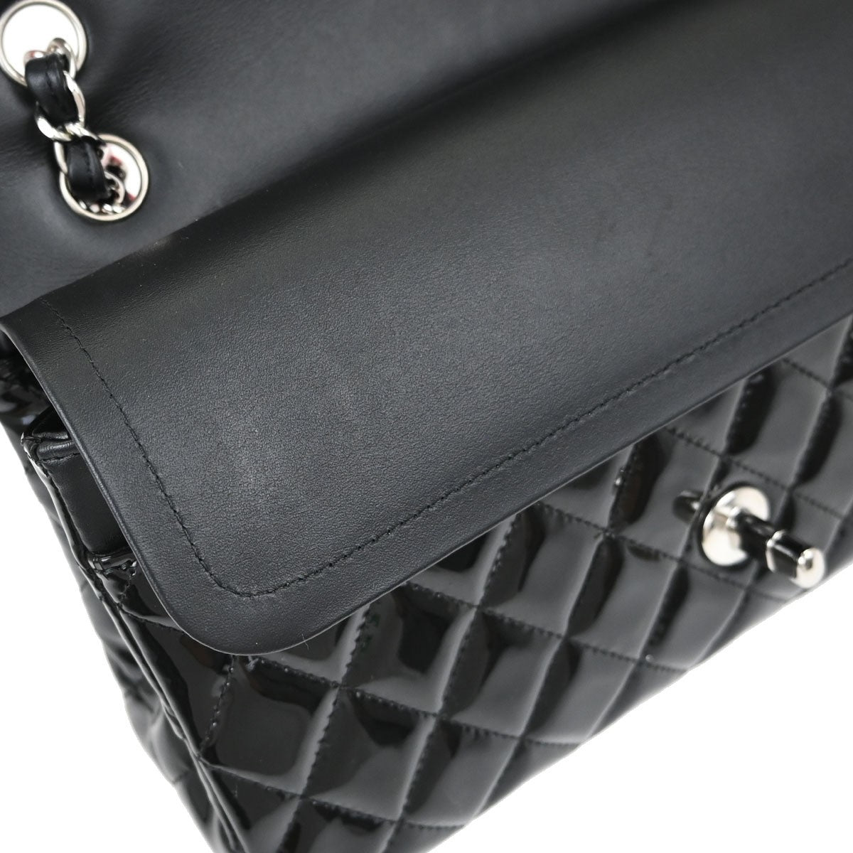 Chanel Classic Double Flap Medium Vintage Shoulder Bag in Black Patent Leather