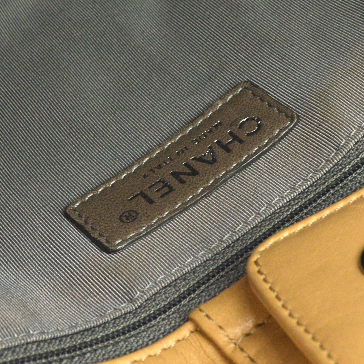 Chanel Executive Cerf Tote Vintage Tote Bag in Beige Lambskin
