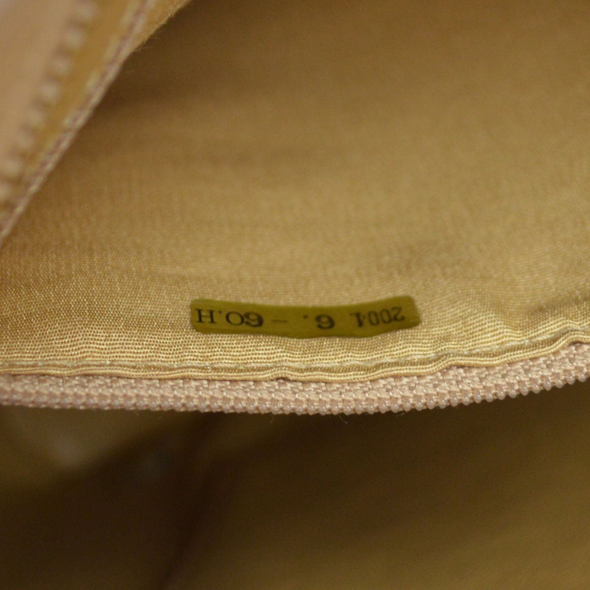 Chanel Medallion Tote Vintage Handbag in Beige Caviar Leather