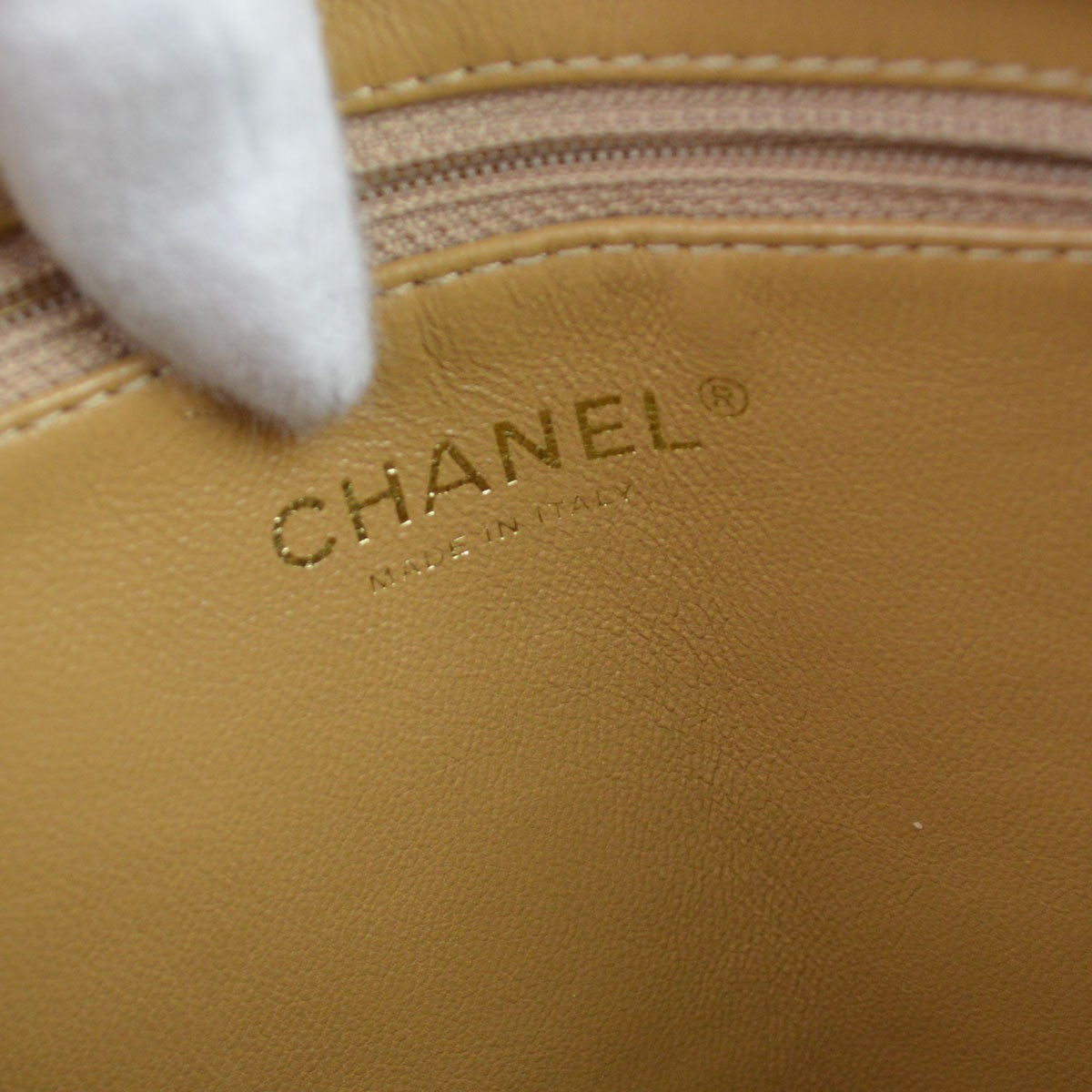 Chanel Medallion Tote Vintage Handbag in Beige Caviar Leather