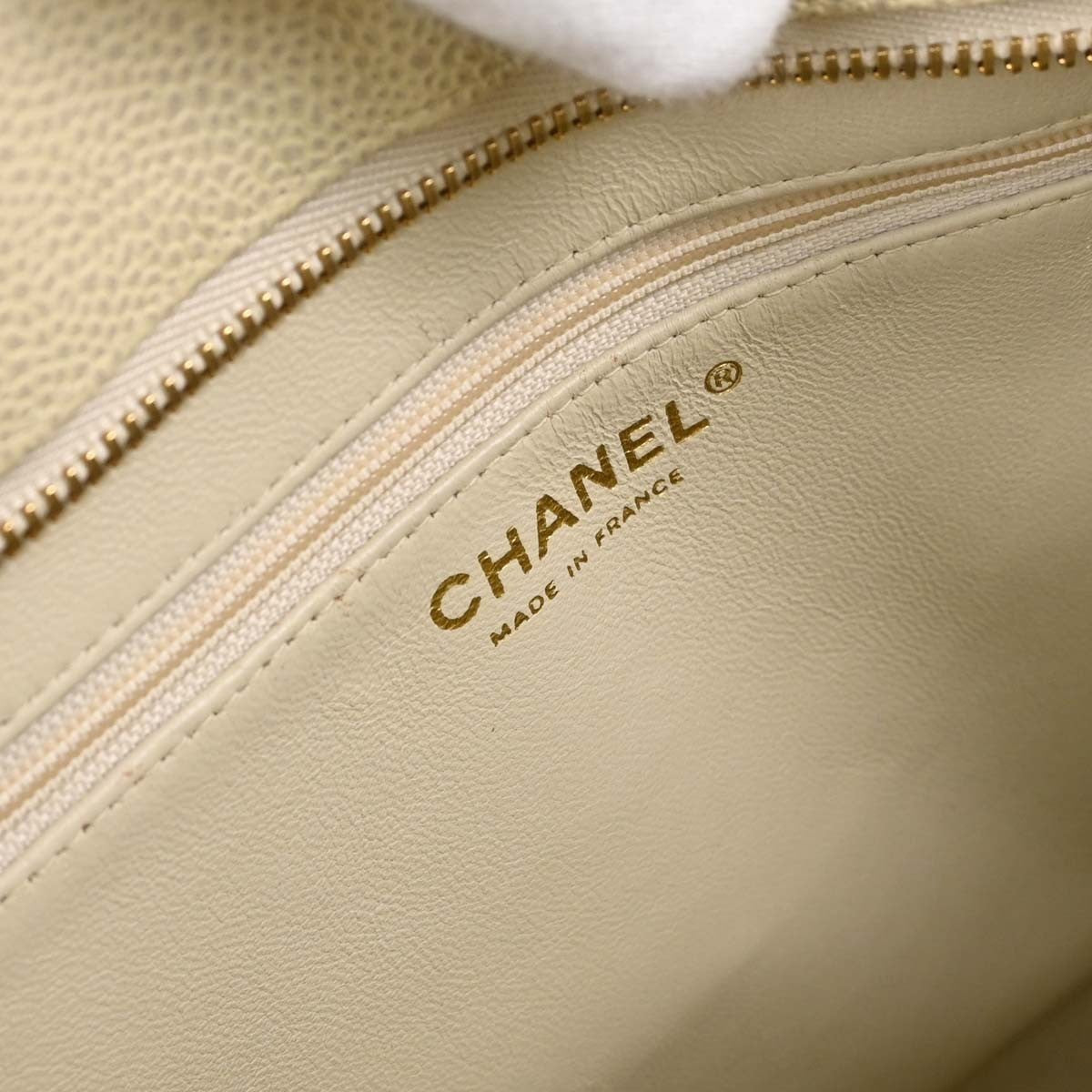 Chanel Medallion Tote Vintage in White Caviar Leather