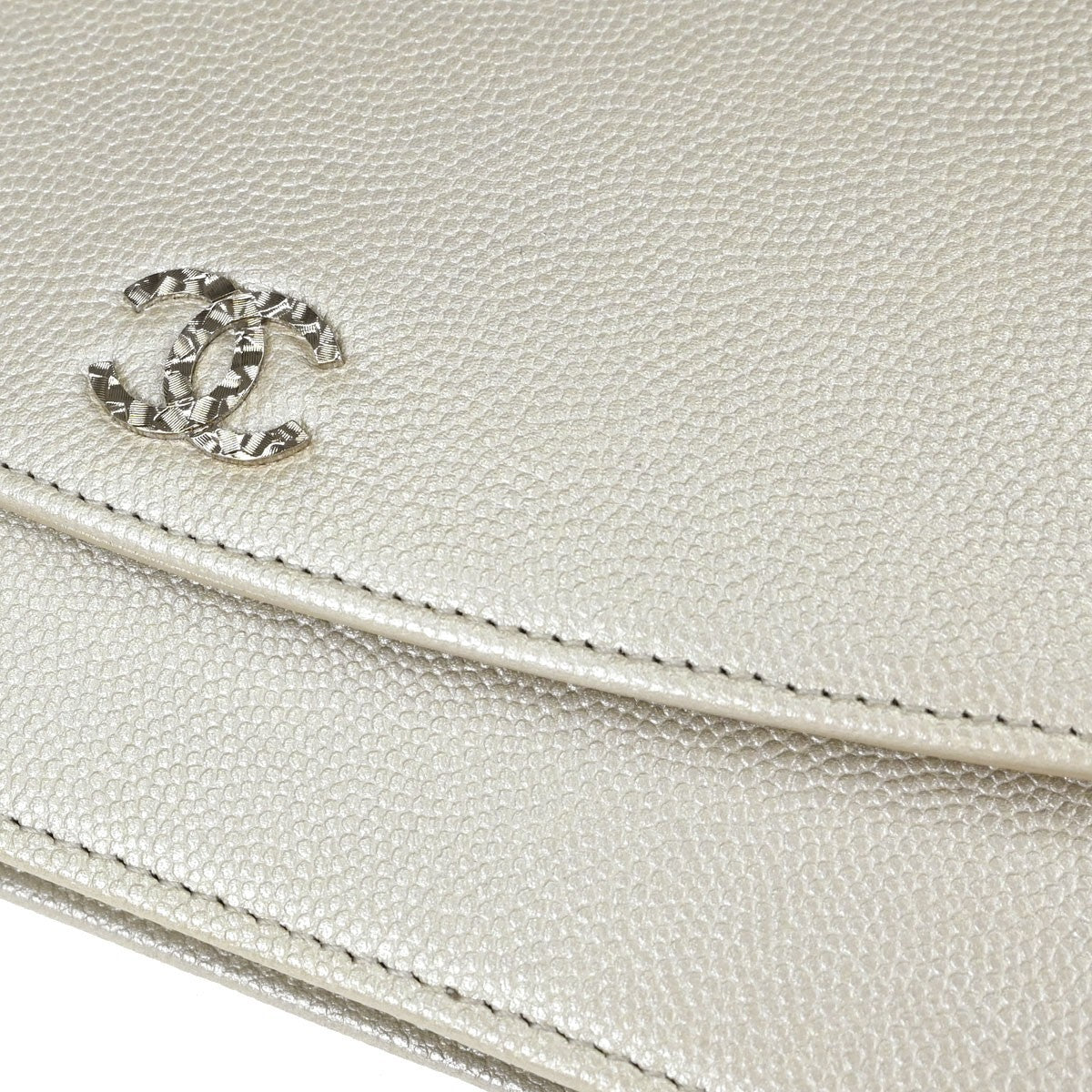 Chanel Wallet on Chain Vintage Crossbody Bag in Metallic White Calfskin