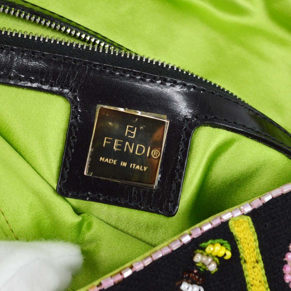 Fendi Baguette Ricamata con Frange Vintage Shoulder Bag in Black Canvas