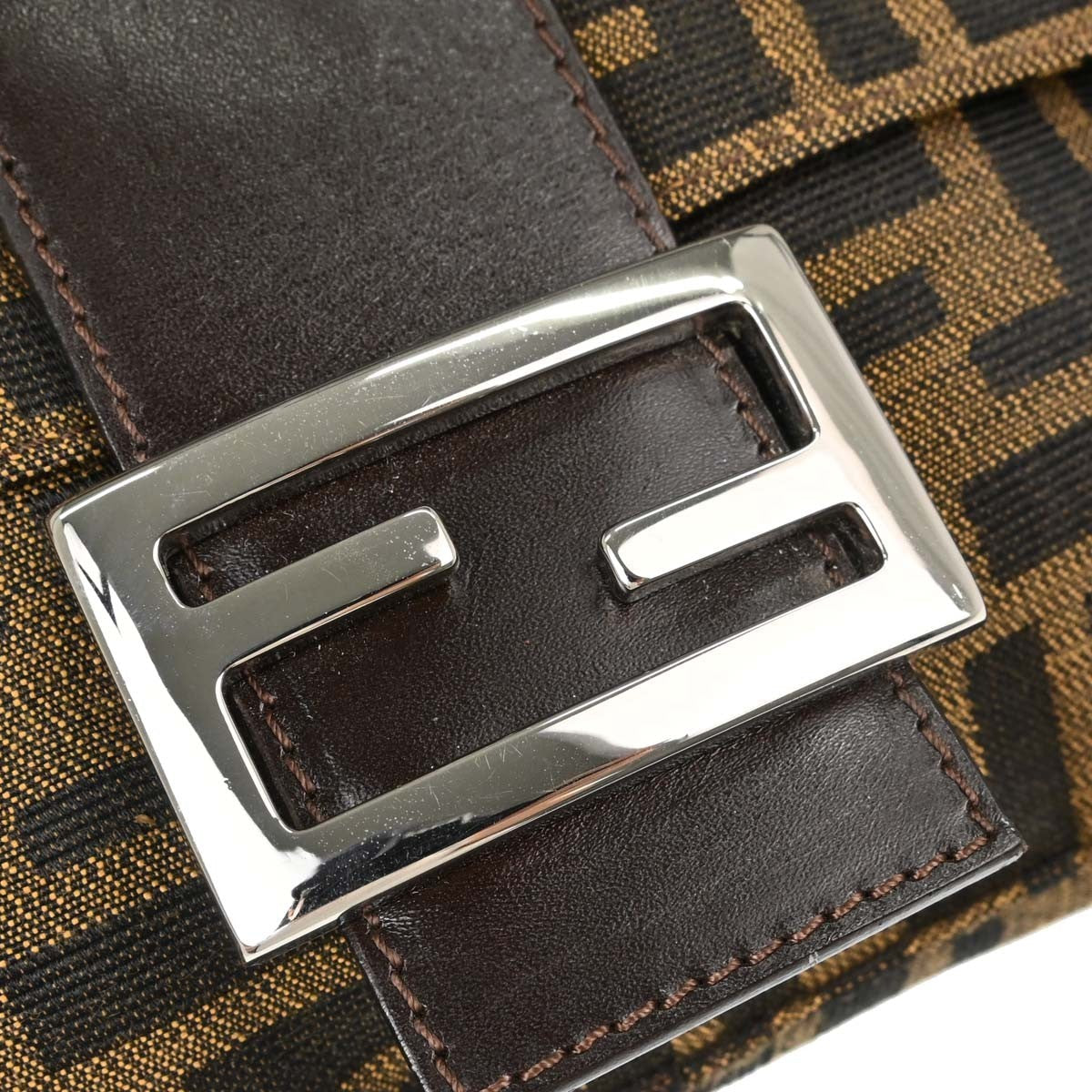 Fendi Baguette Zucca Vintage Shoulder Bag in Brown Canvas