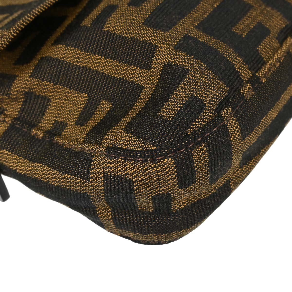Fendi Baguette Zucca Vintage Shoulder Bag in Brown Canvas