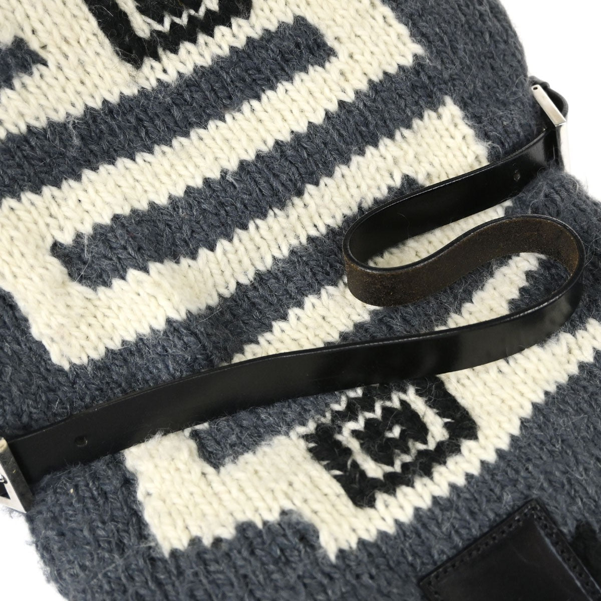 Fendi Mamma Baguette Vintage Shoulder Bag in Grey Wool