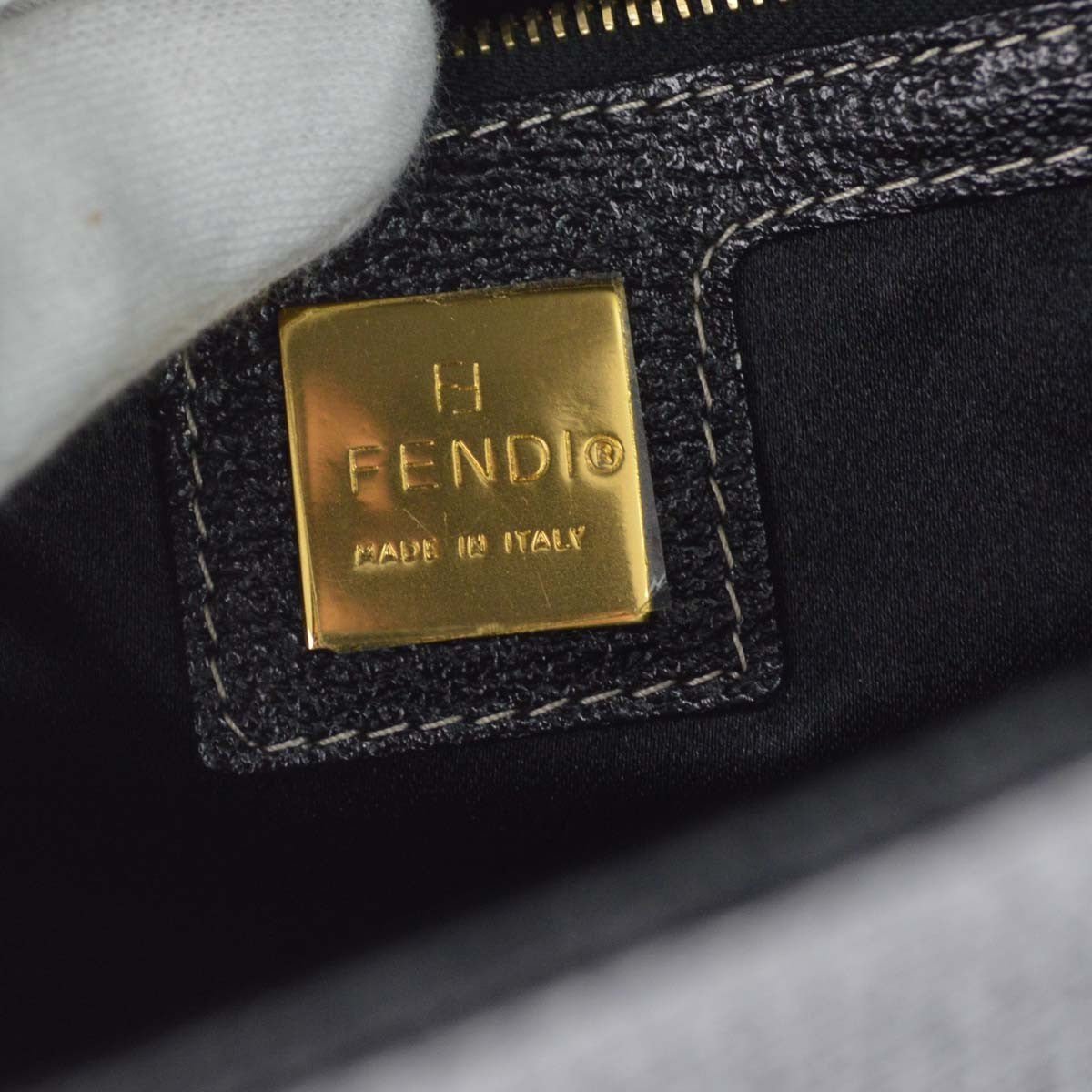 Fendi Mamma Baguette Vintage Shoulder Bag in Black Leather