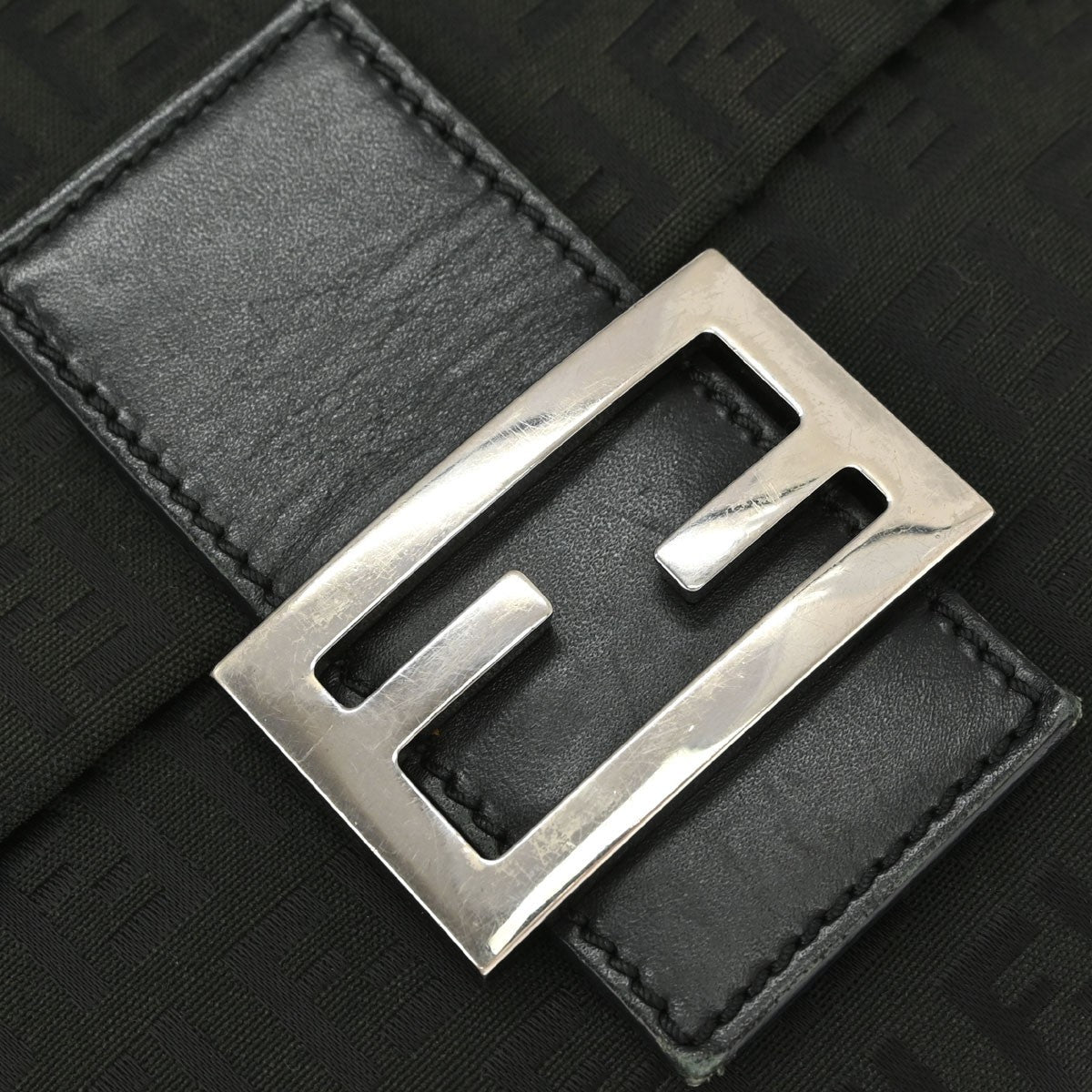 Fendi Zucchino Crossbody Vintage in Black Zucchino Canvas