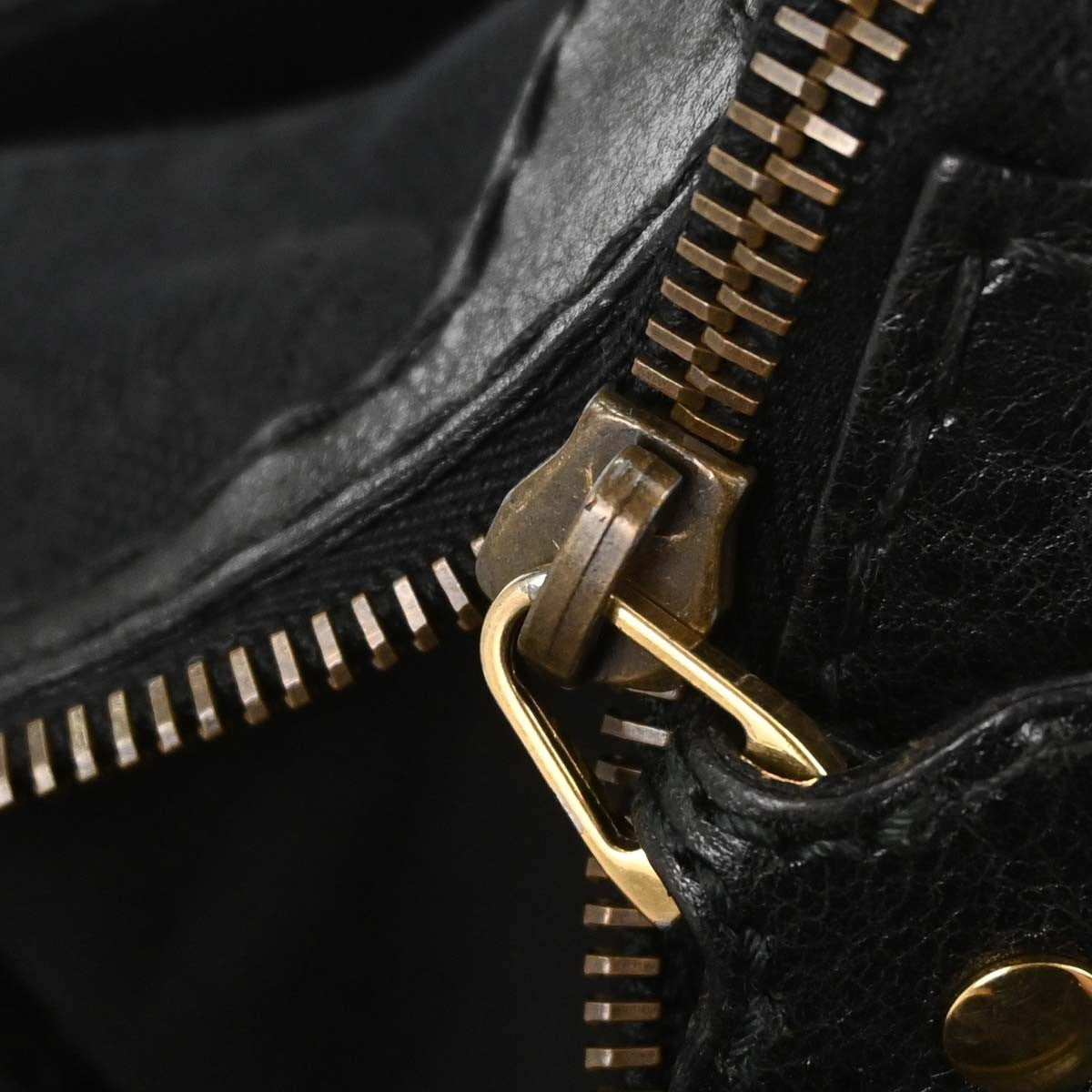 Gucci GG Handbag Vintage in Black GG Canvas