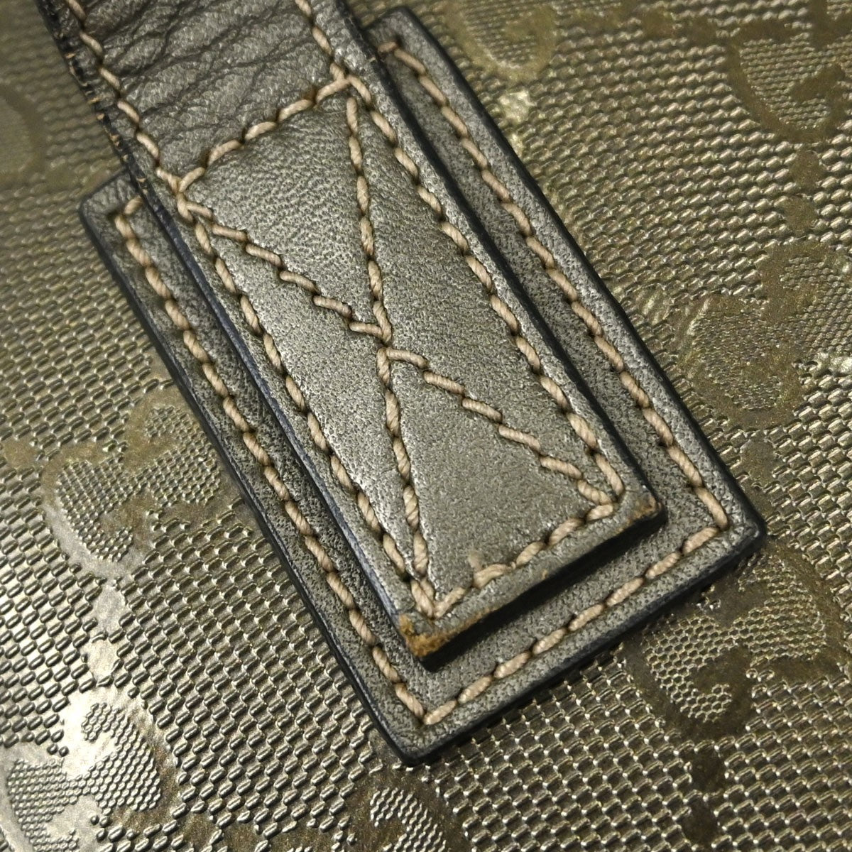 Gucci GG Tote Vintage in Gold GG PVC