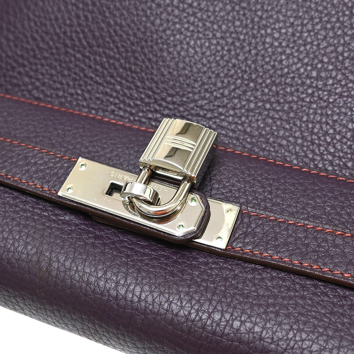 Hermès Kelly 32 Retourne Vintage Handbag in Raisin Purple Taurillon Clemence Leather