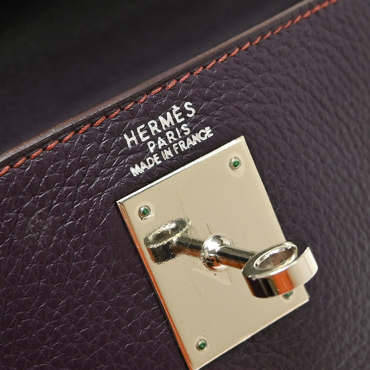 Hermès Kelly 32 Retourne Vintage Handbag in Raisin Purple Taurillon Clemence Leather