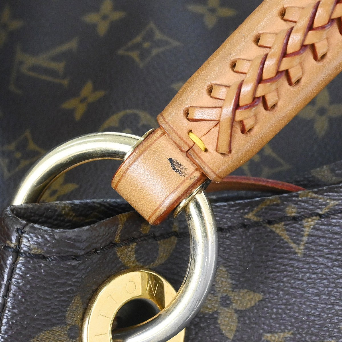 Louis Vuitton Artsy MM Vintage Shoulder Bag in Brown Monogram Canvas