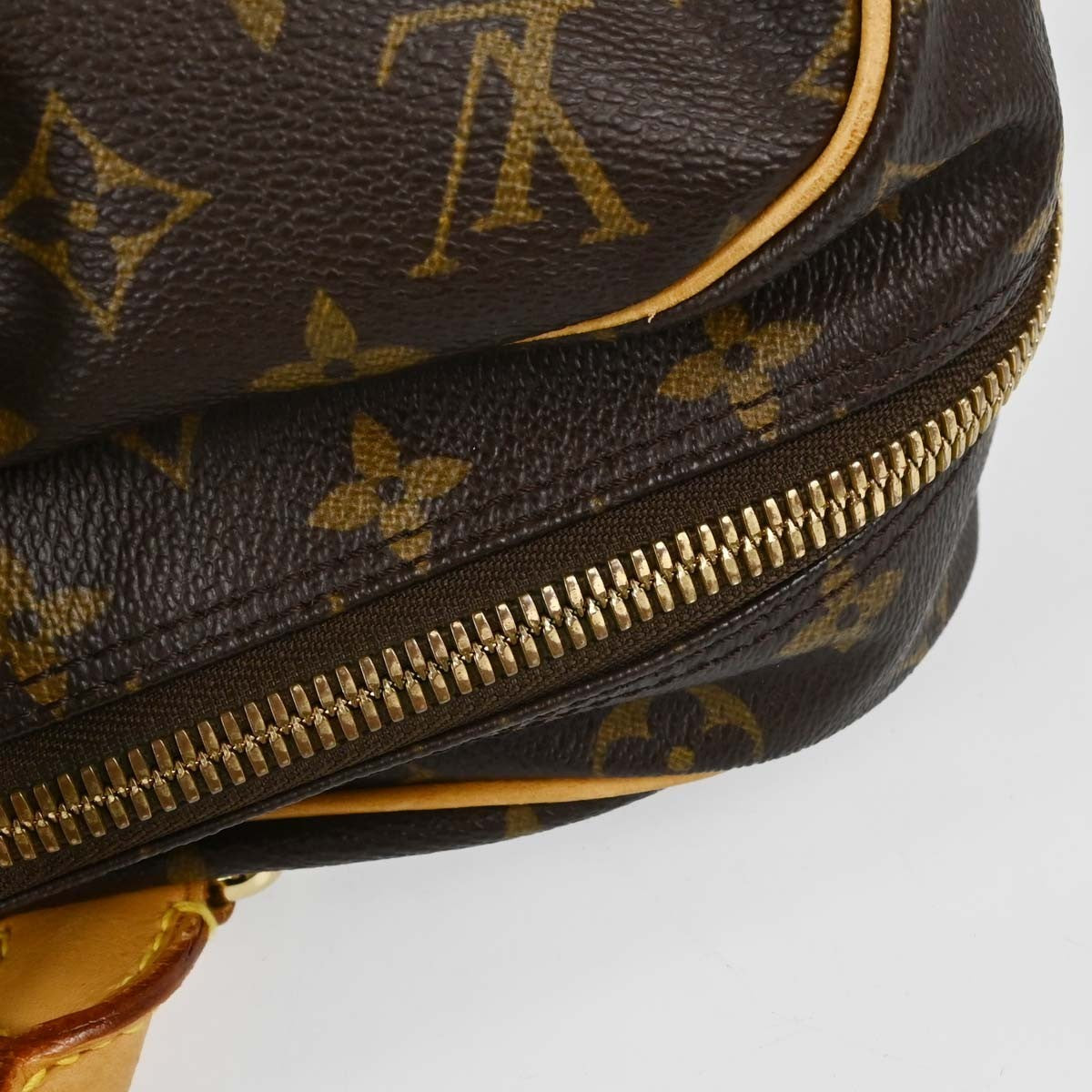 Louis Vuitton Carryall Vintage Travel Bag in Brown Monogram Canvas