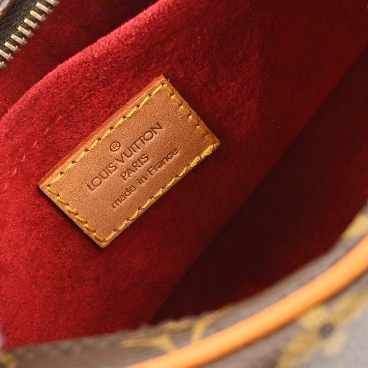 Louis Vuitton Croissant PM Vintage Shoulder Bag in Brown Monogram Canvas
