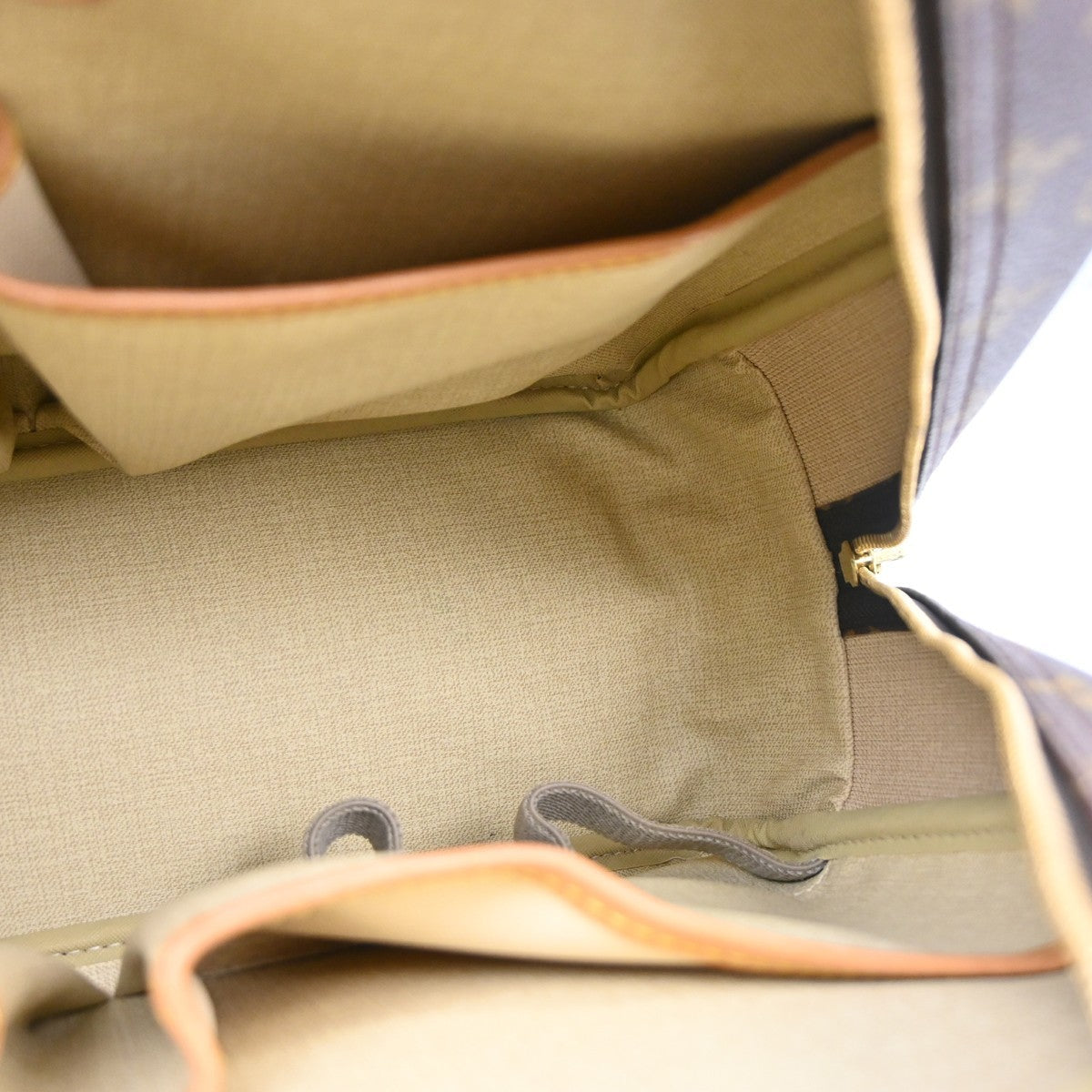 Louis Vuitton Deauville Vintage Handbag in Brown Monogram Canvas