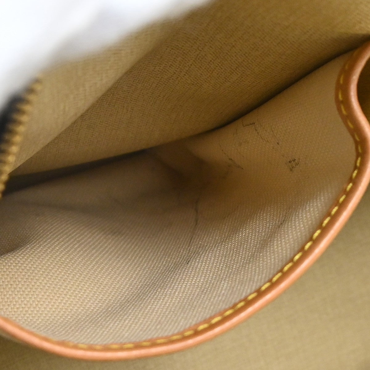 Louis Vuitton Deauville Vintage Handbag in Brown Monogram Canvas