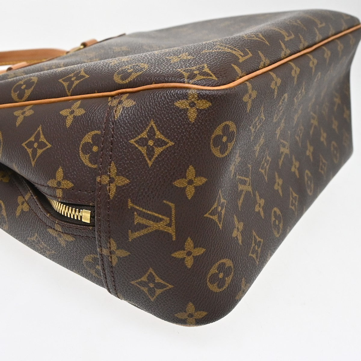 Louis Vuitton Deauville Vintage Handbag in Brown Monogram Canvas