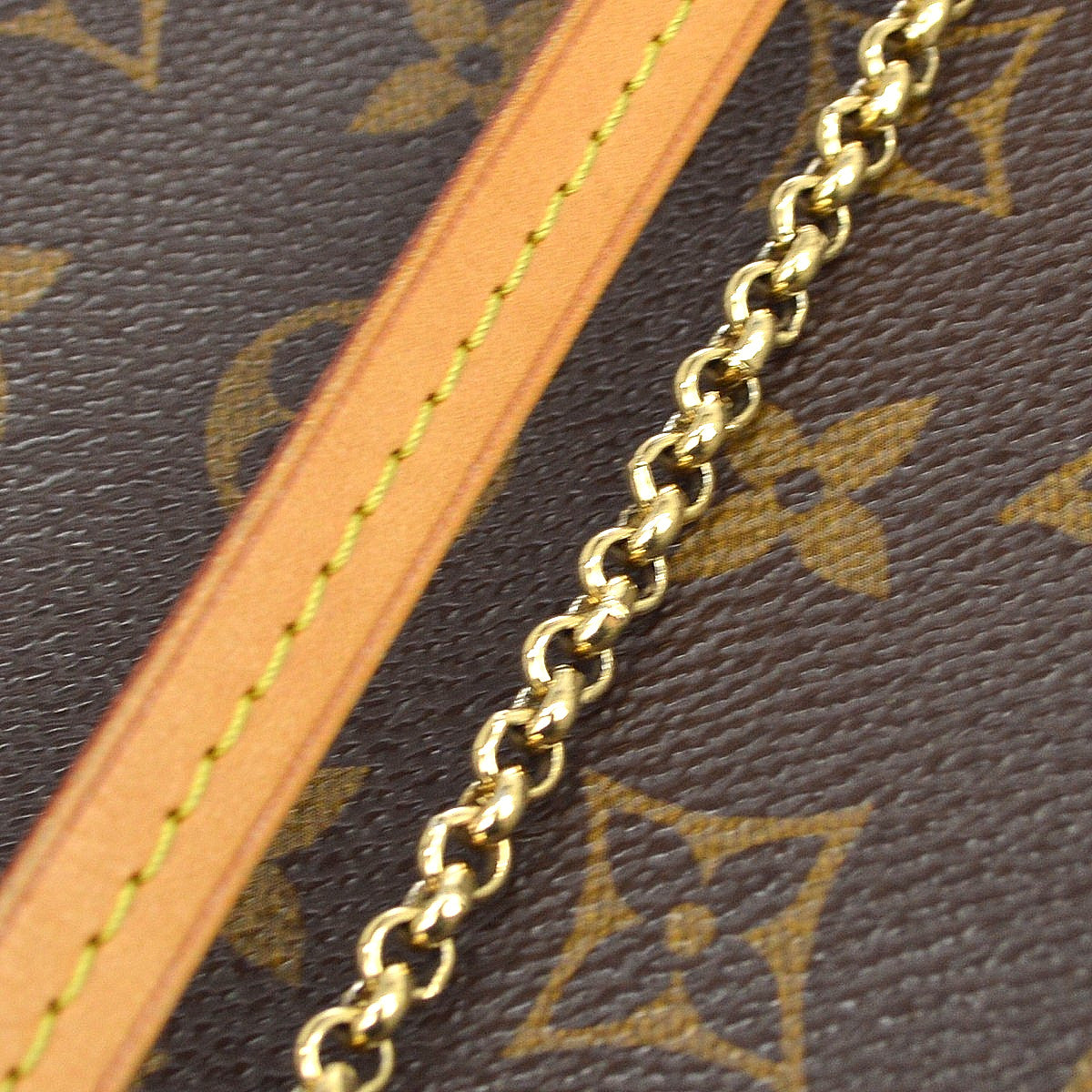 Louis Vuitton Favorite MM Vintage Shoulder Bag in Brown Monogram Canvas