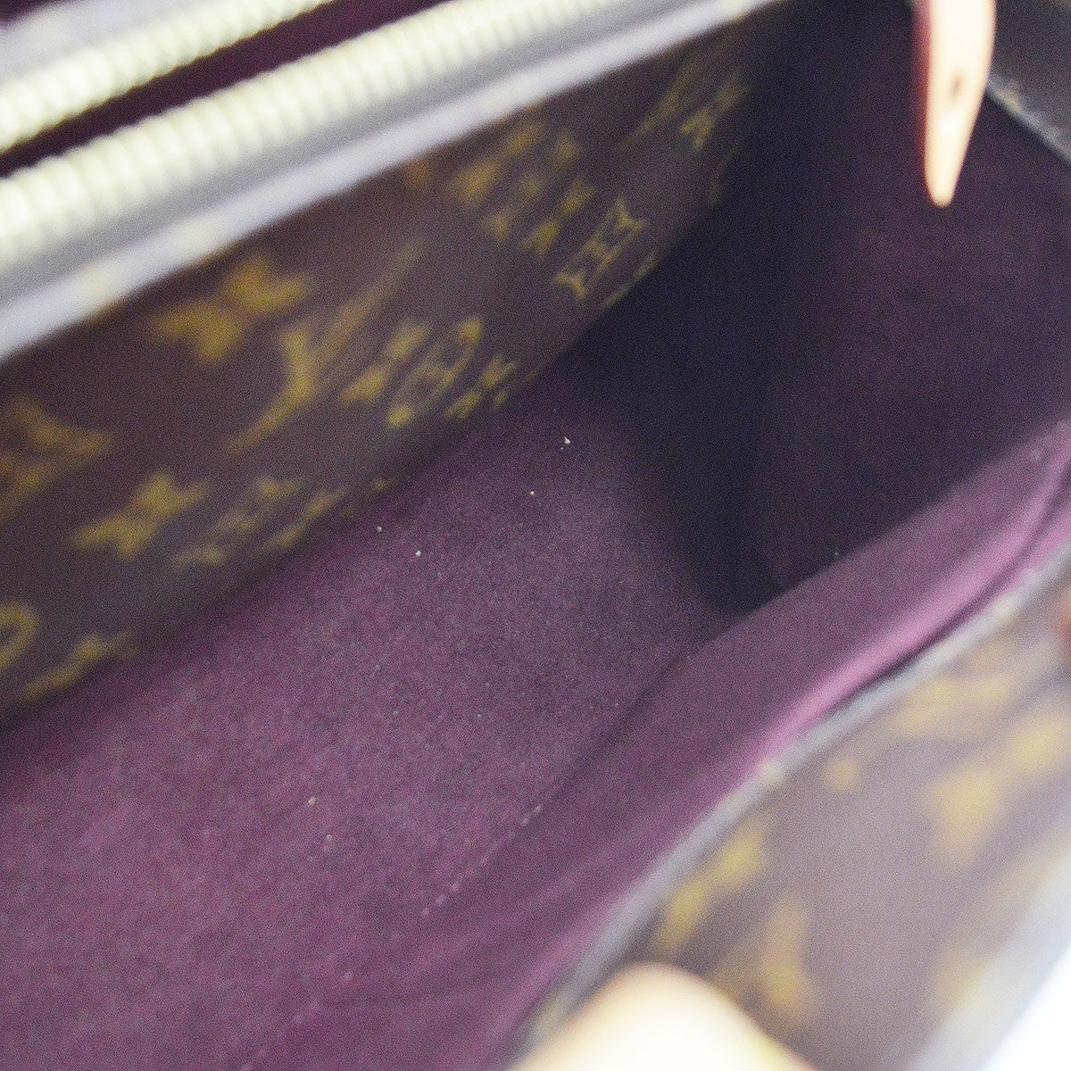 Louis Vuitton Montaigne MM Vintage Handbag in Brown Leather