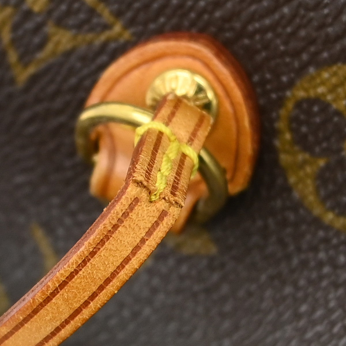 Louis Vuitton Neverfull MM Vintage Tote Bag in Brown Monogram Canvas