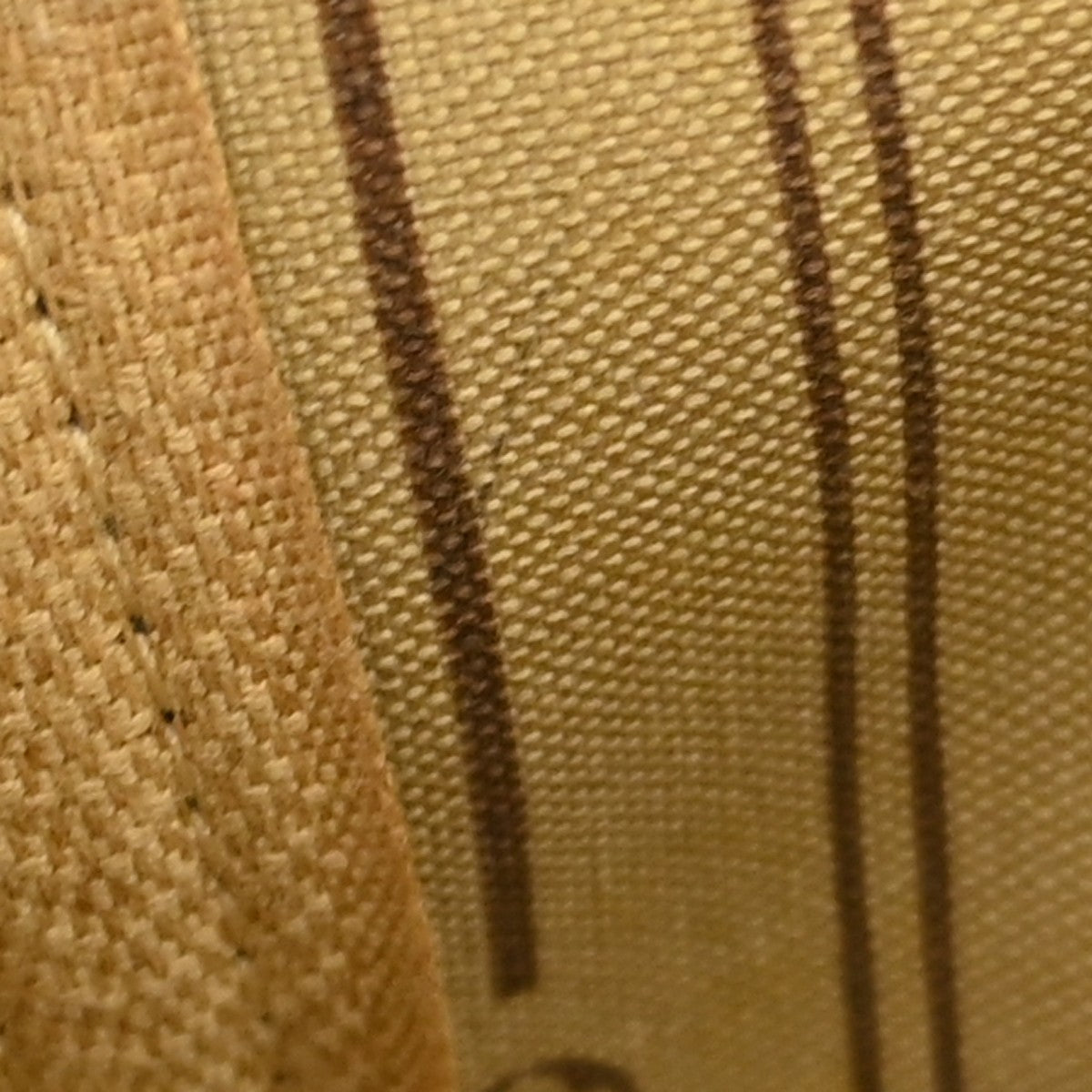 Louis Vuitton Neverfull MM Vintage Tote Bag in Brown Monogram Canvas