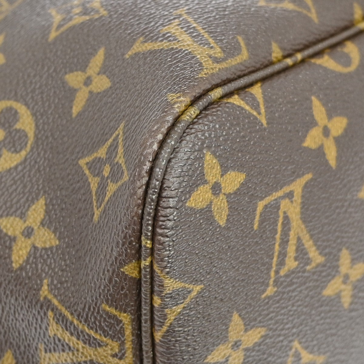 Louis Vuitton Neverfull MM Vintage Tote Bag in Brown Monogram Canvas