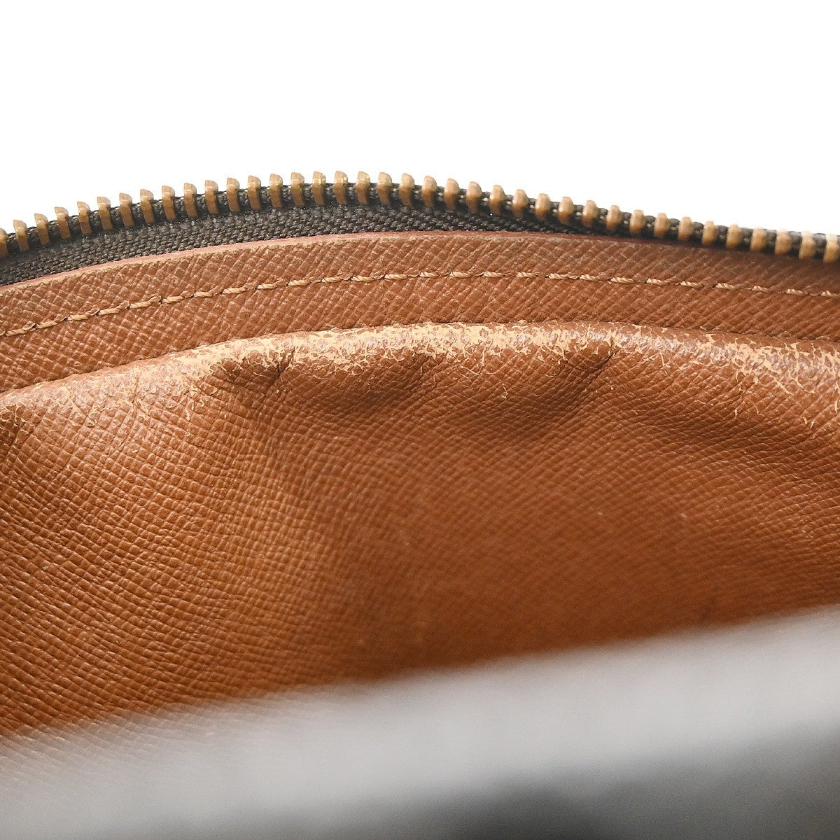 Louis Vuitton Nile Vintage Crossbody Bag in Brown Monogram Canvas