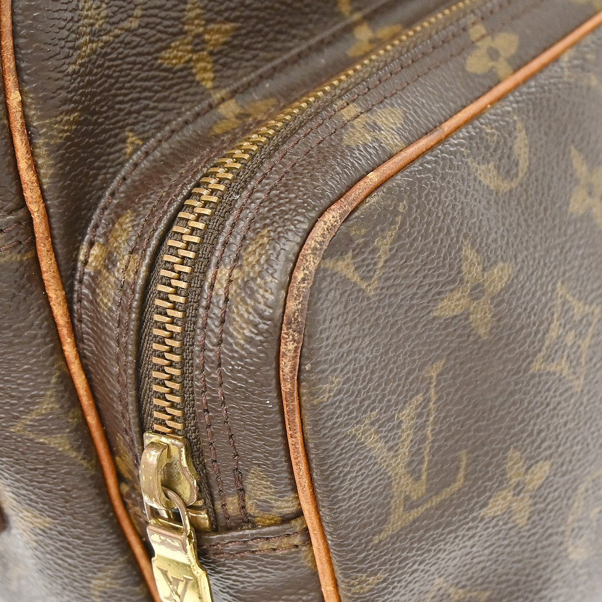 Louis Vuitton Nile Vintage Crossbody Bag in Brown Monogram Canvas