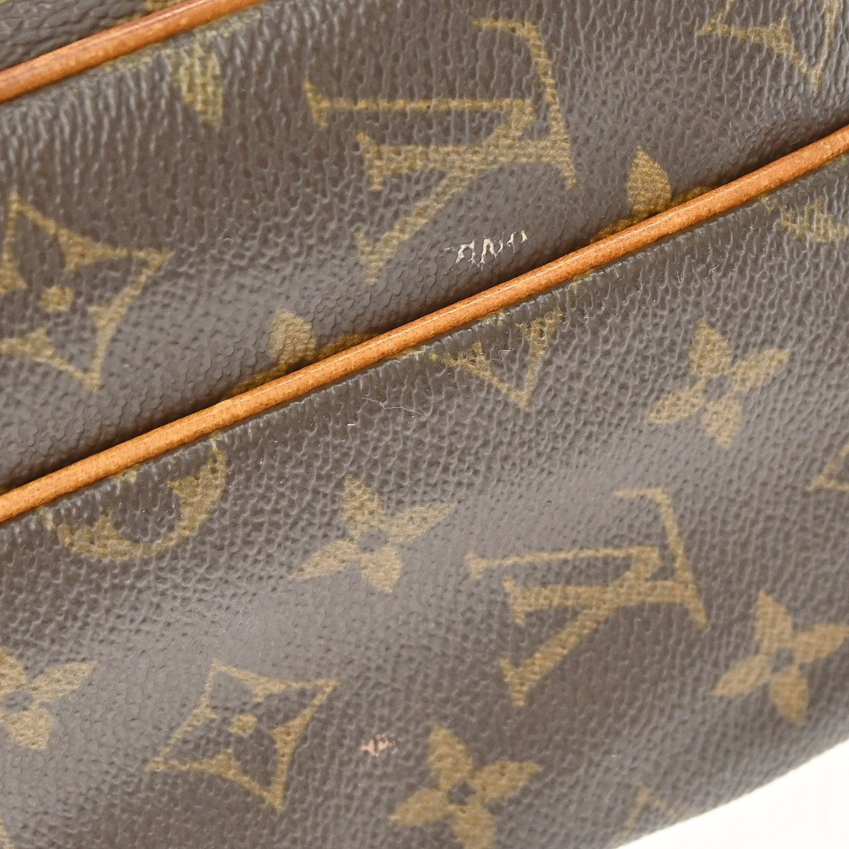 Louis Vuitton Nile Vintage Crossbody Bag in Brown Monogram Canvas