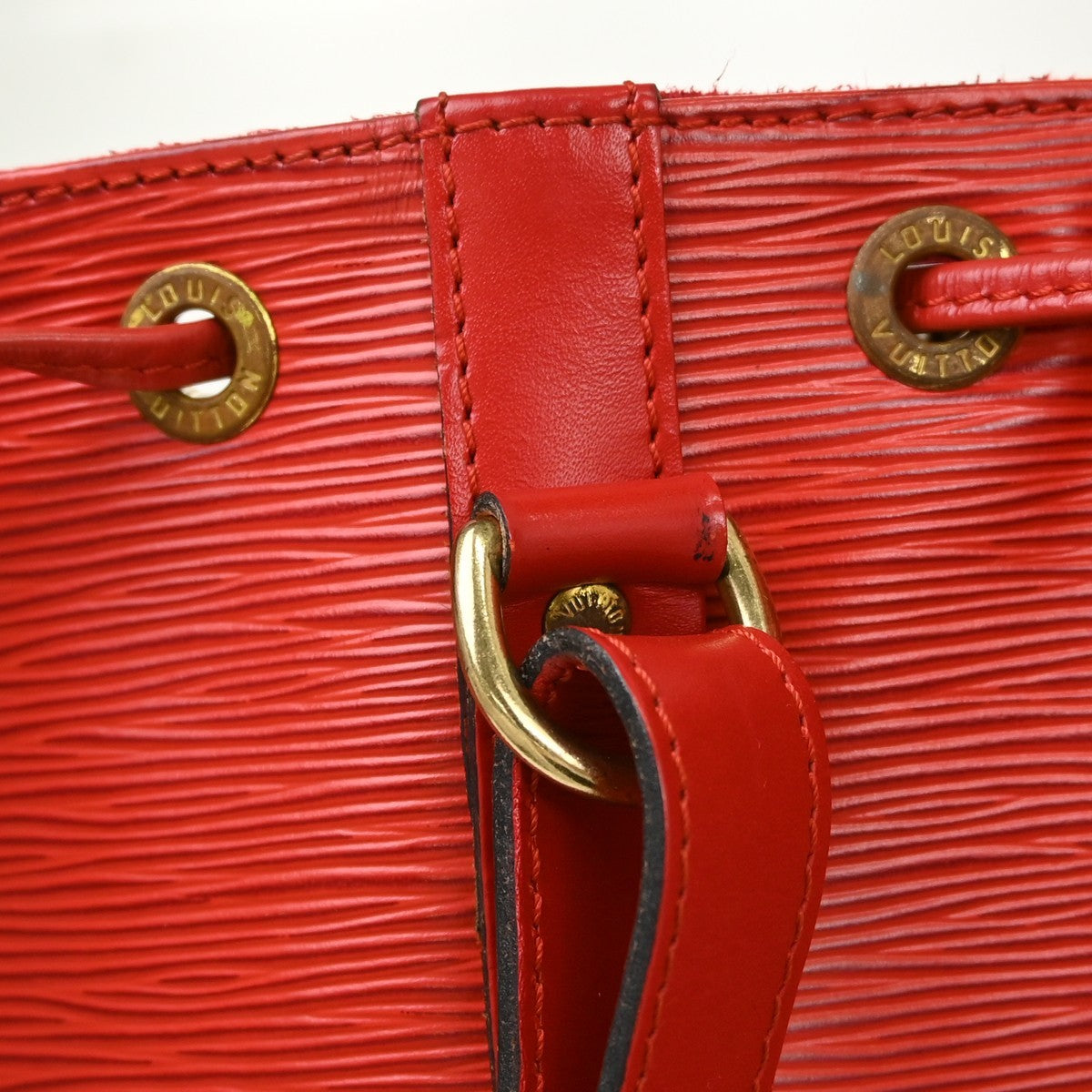 Louis Vuitton Petit Noé Vintage Shoulder Bag in Red Epi Leather