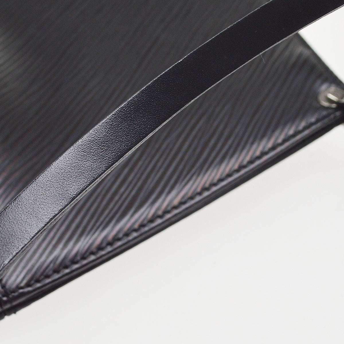 Louis Vuitton Pochette Demi-Lune Vintage Pochette in Black Epi Leather