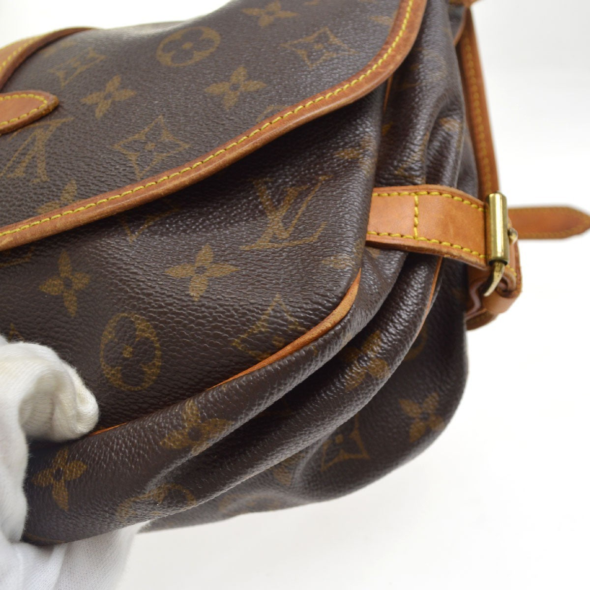Louis Vuitton Saumur 30 Vintage Crossbody Bag in Brown Monogram Canvas