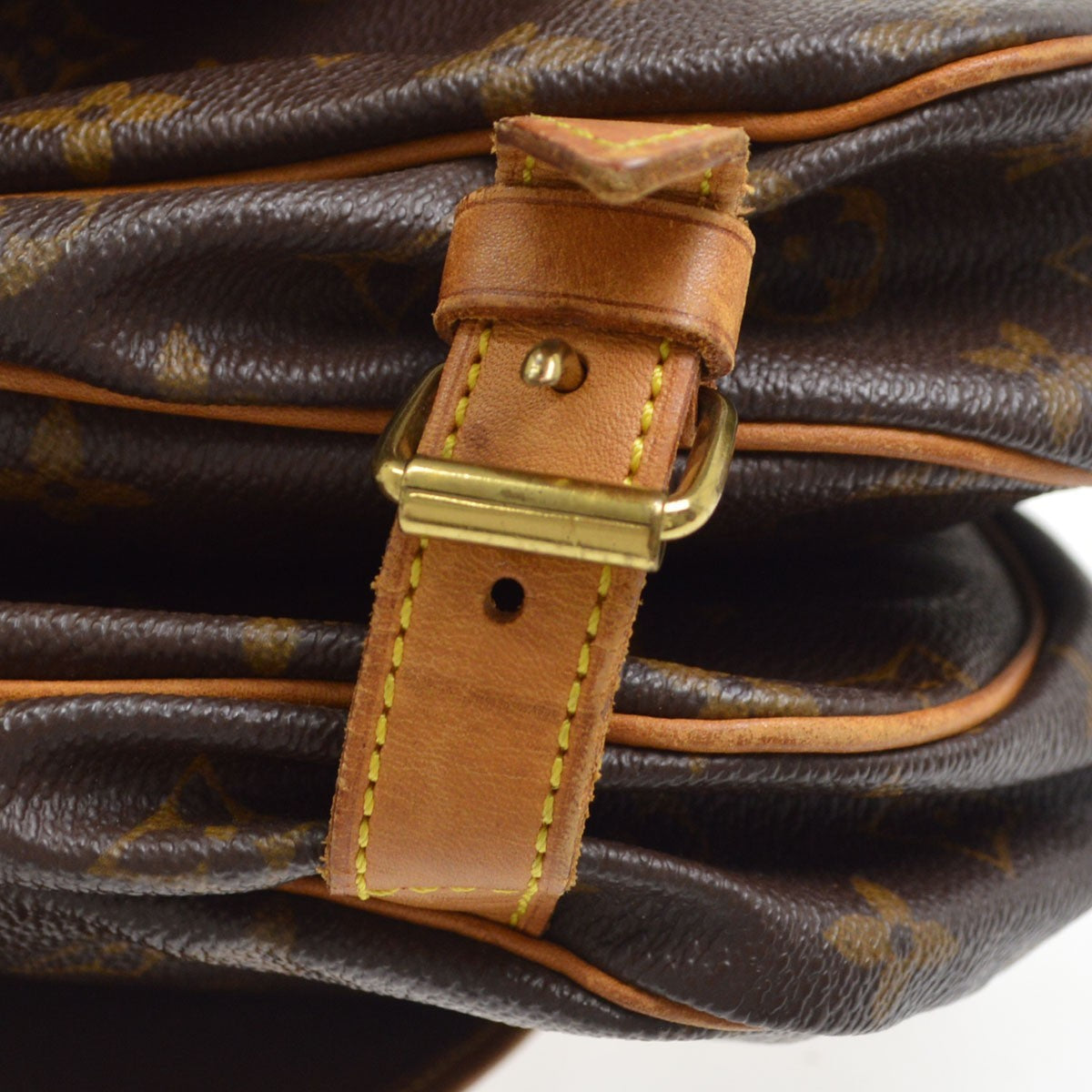 Louis Vuitton Saumur 30 Vintage Crossbody Bag in Brown Monogram Canvas