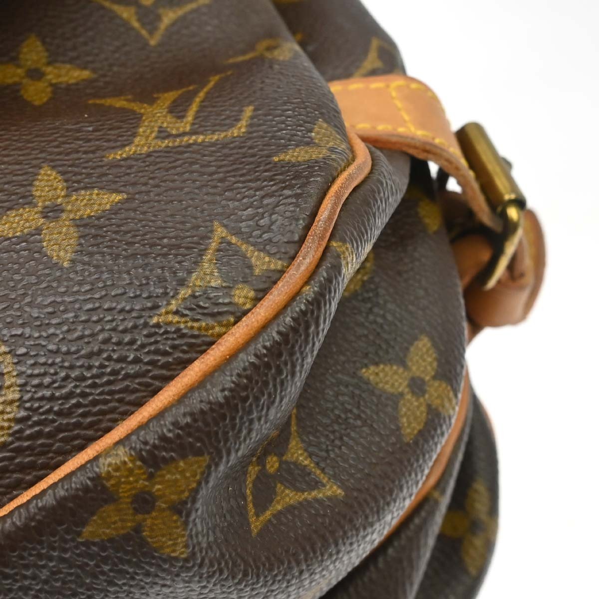 Louis Vuitton Saumur 30 Vintage Crossbody Bag in Brown Monogram Canvas