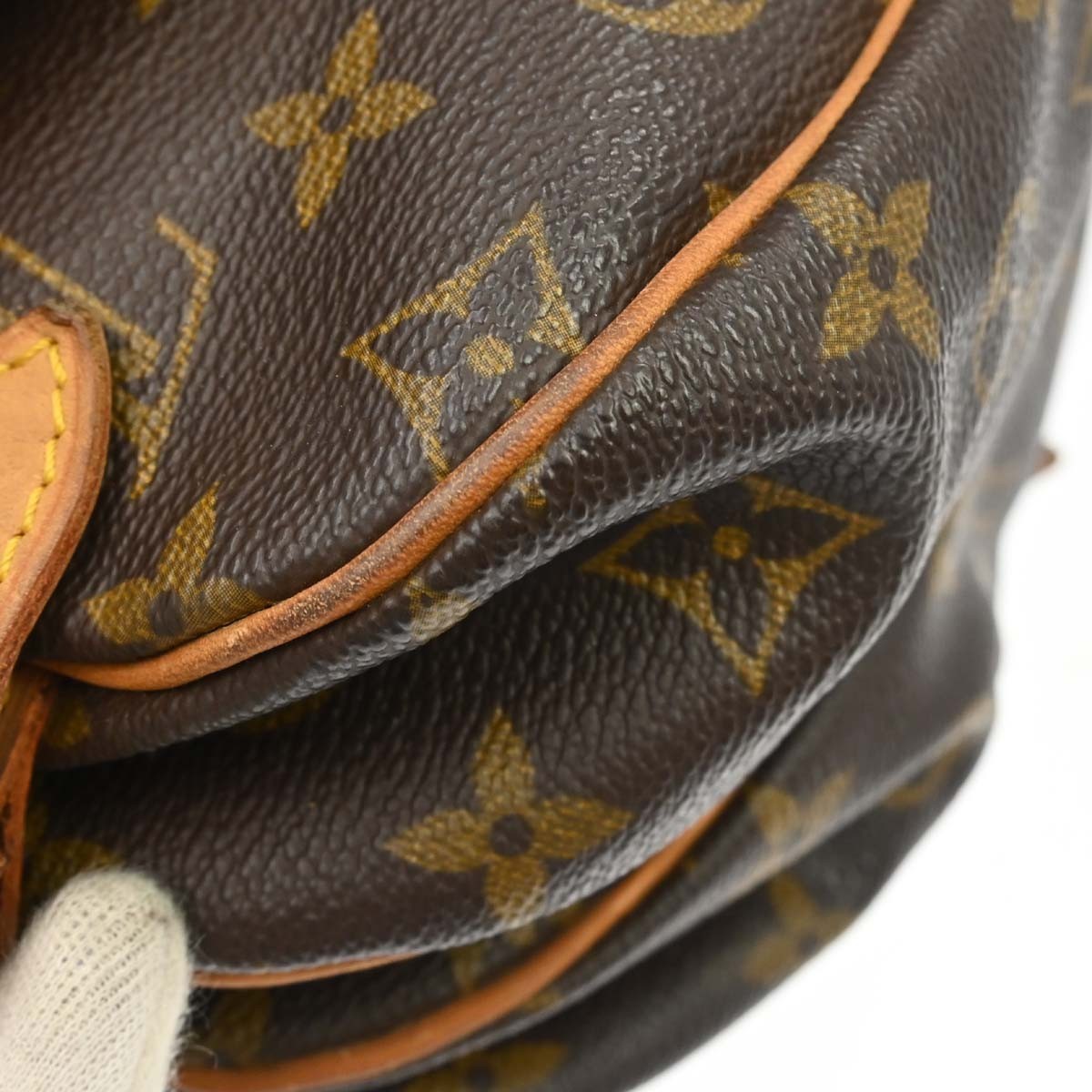Louis Vuitton Saumur 30 Vintage Crossbody Bag in Brown Monogram Canvas