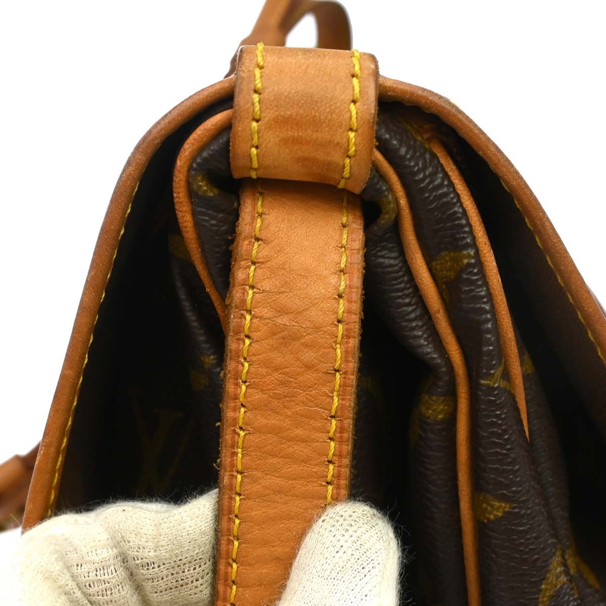 Louis Vuitton Saumur 30 Vintage Crossbody Bag in Brown Monogram Canvas