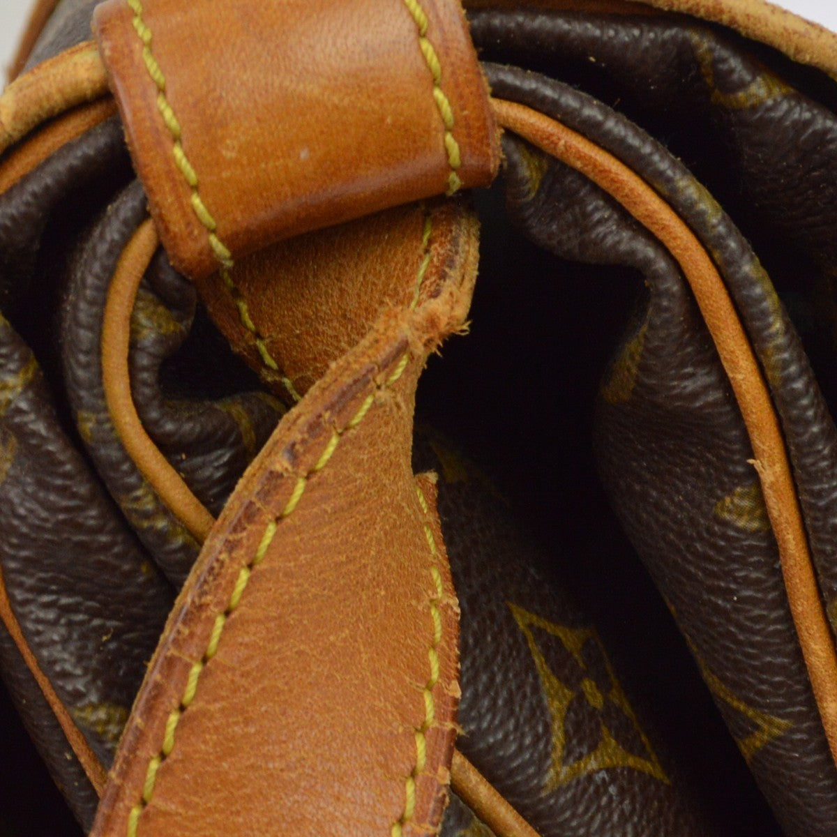 Louis Vuitton Saumur 35 Vintage Crossbody Bag in Brown Monogram Canvas