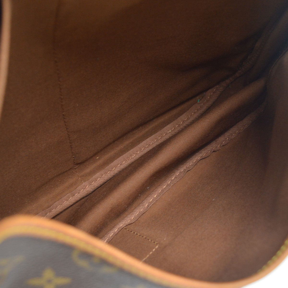 Louis Vuitton Saumur 35 Vintage Crossbody Bag in Brown Monogram Canvas