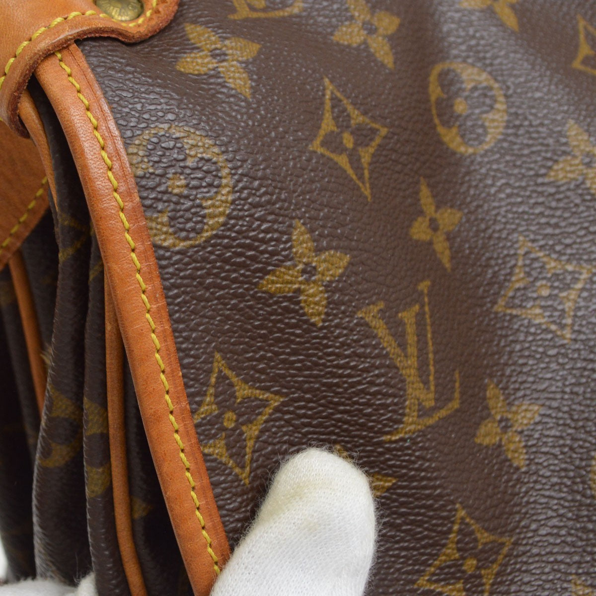 Louis Vuitton Saumur 35 Vintage Crossbody Bag in Brown Monogram Canvas