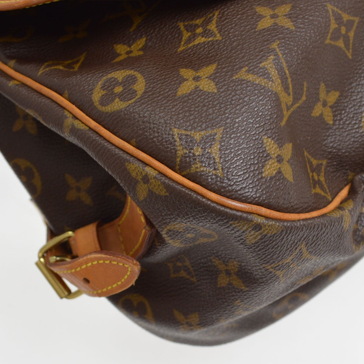 Louis Vuitton Saumur 35 Vintage Crossbody Bag in Brown Monogram Canvas