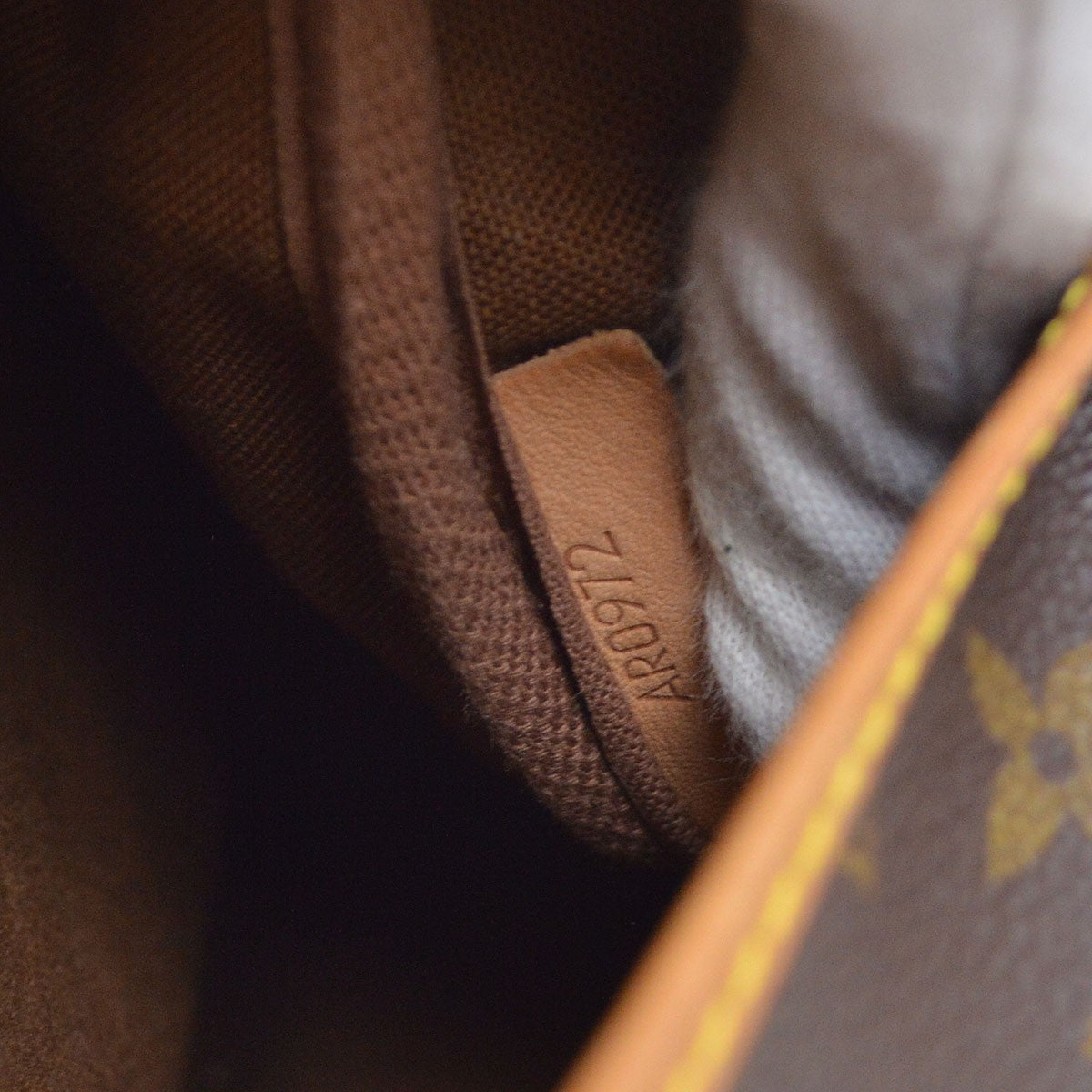Louis Vuitton Saumur 35 Vintage Crossbody Bag in Brown Monogram Canvas