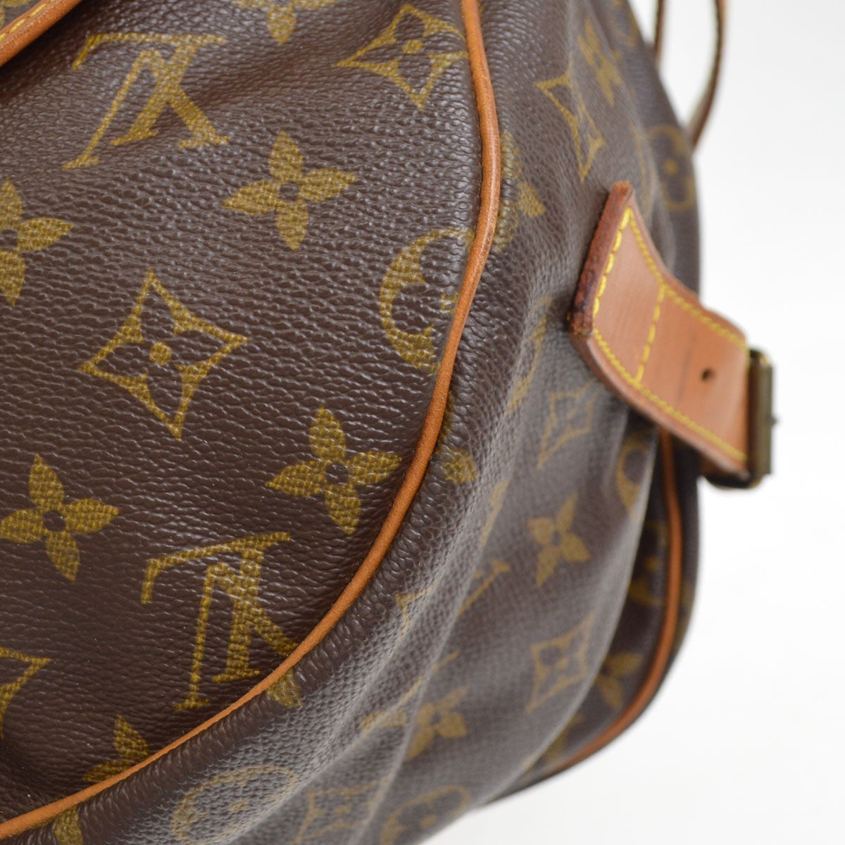 Louis Vuitton Saumur 43 Vintage Crossbody Bag in Brown Monogram Canvas